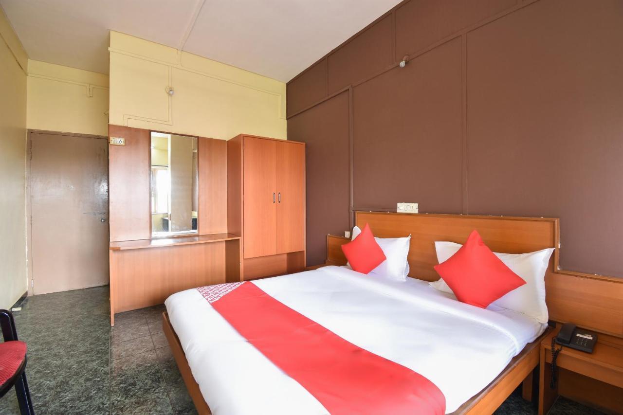 Oyo 63264 Hotel Shamiana Pandharpur Bagian luar foto