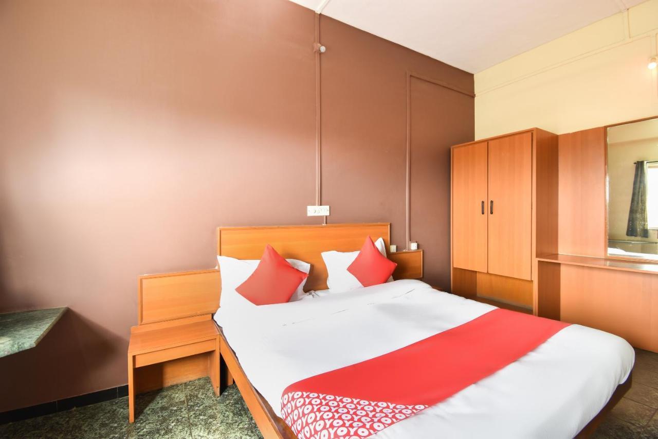 Oyo 63264 Hotel Shamiana Pandharpur Bagian luar foto