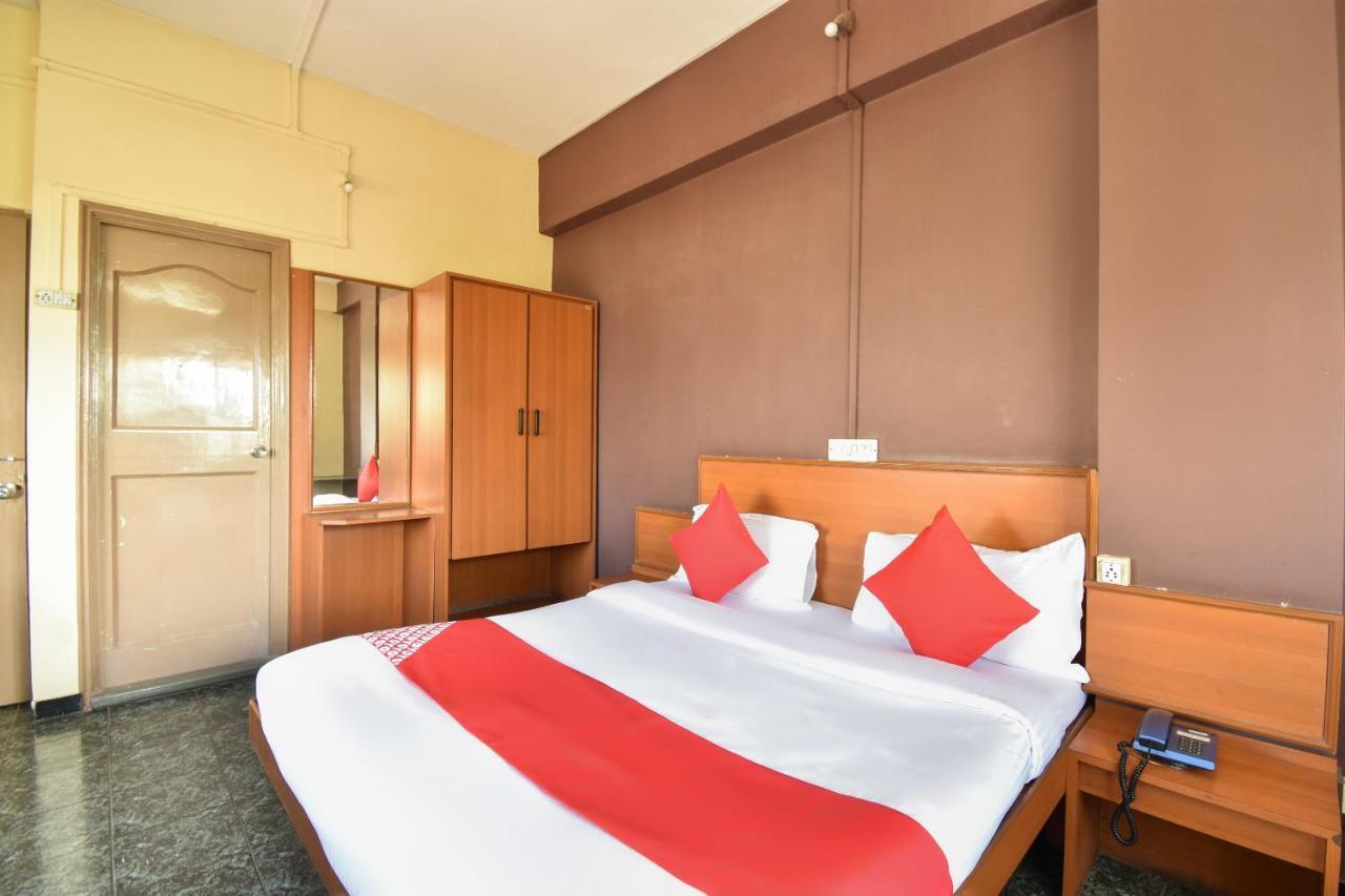 Oyo 63264 Hotel Shamiana Pandharpur Bagian luar foto