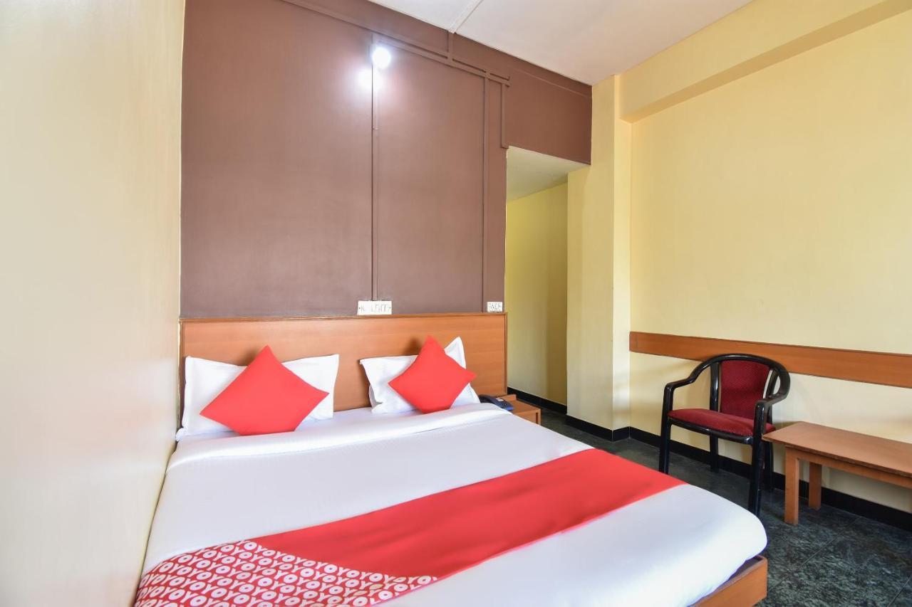 Oyo 63264 Hotel Shamiana Pandharpur Bagian luar foto