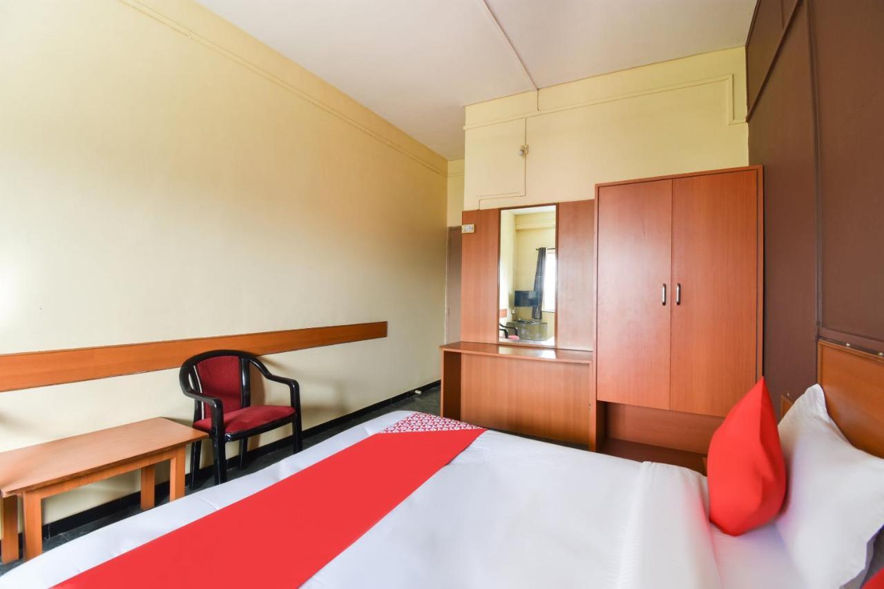 Oyo 63264 Hotel Shamiana Pandharpur Bagian luar foto