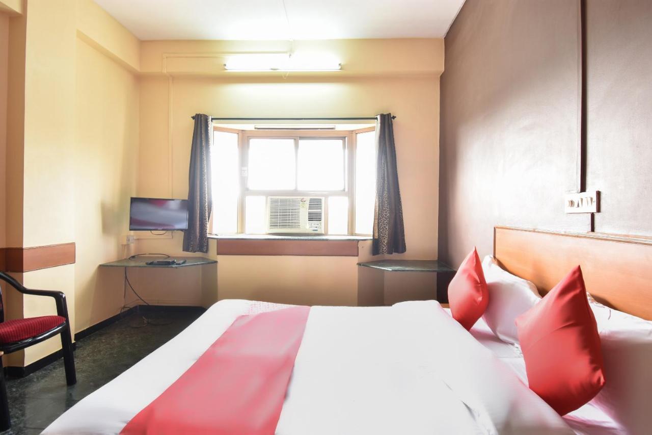 Oyo 63264 Hotel Shamiana Pandharpur Bagian luar foto